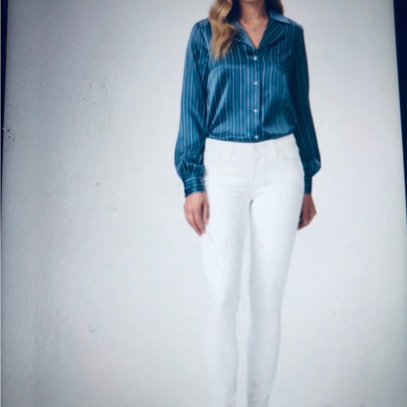 Gucci Women’s High Waisted White Denim Jeans. Size 38